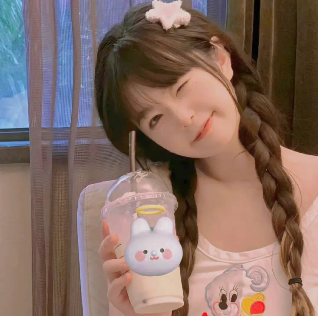 花花公子之千面女陪游